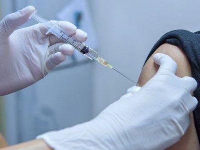 چند درصد خاورانی ها واکسن کرونا زده اند؟
