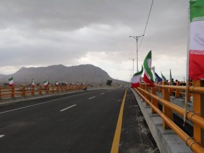 تقاطع غیرهمسطح مومن‌آباد در محور خاوران-سروستان به بهره برداری رسید