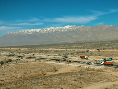 مطالبه جدی مردم خاوران برای تکمیل روکش آسفالت محور خاوران به سروستان