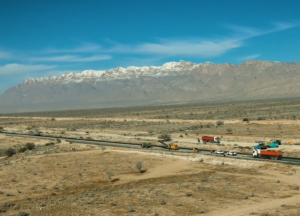 مطالبه جدی مردم خاوران برای تکمیل روکش آسفالت محور خاوران به سروستان